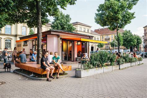 Kiosk am Neumarkt .